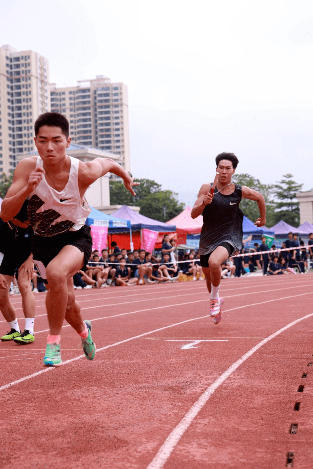 关于运动场上的热血角逐,让人心潮澎湃的信息 关于运动场上的热血角逐,让人心潮澎湃的信息