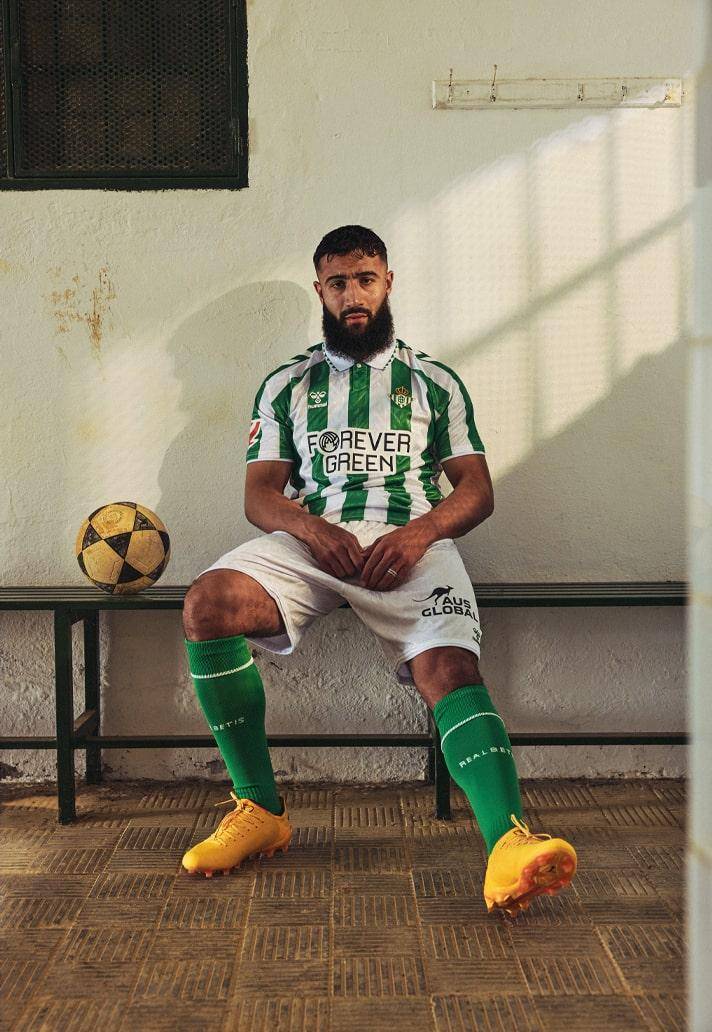 贝蒂斯球迷高喊口号，球队抢夺胜利