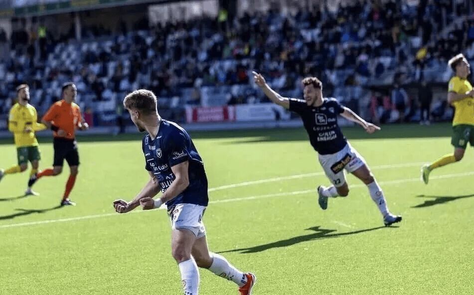 包含南特连续不胜，法甲降级区压力重重的词条