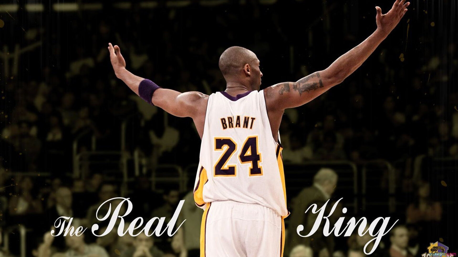 绝杀与高光，当绿茵场的奇迹遇上羽球场的坚守